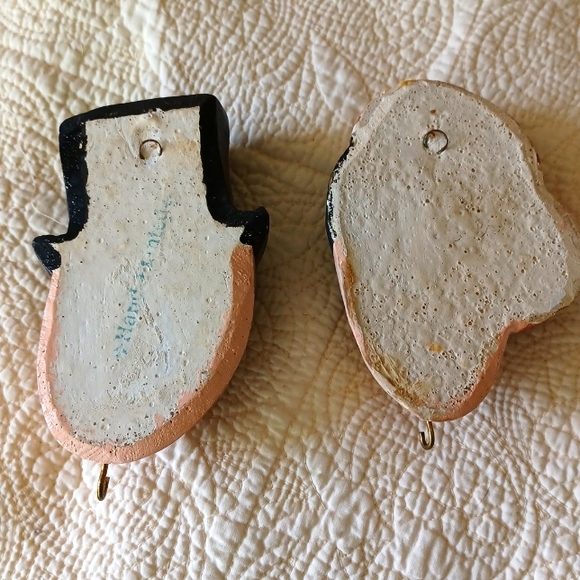 Cute Chalkware Face Couple Hooks - Picture 6 of 7
